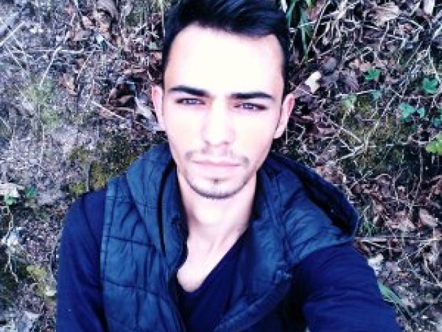 Ercan Taş